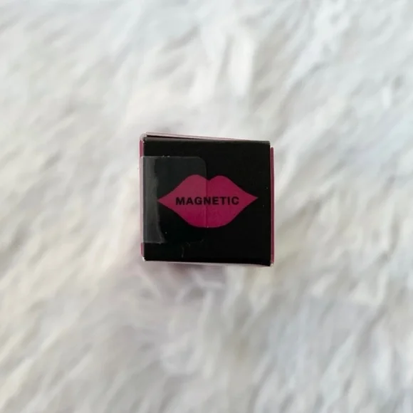 NWT Victoria’s Secret velvet matte cream liquid lipstick Full coverage - Picture 7 of 8